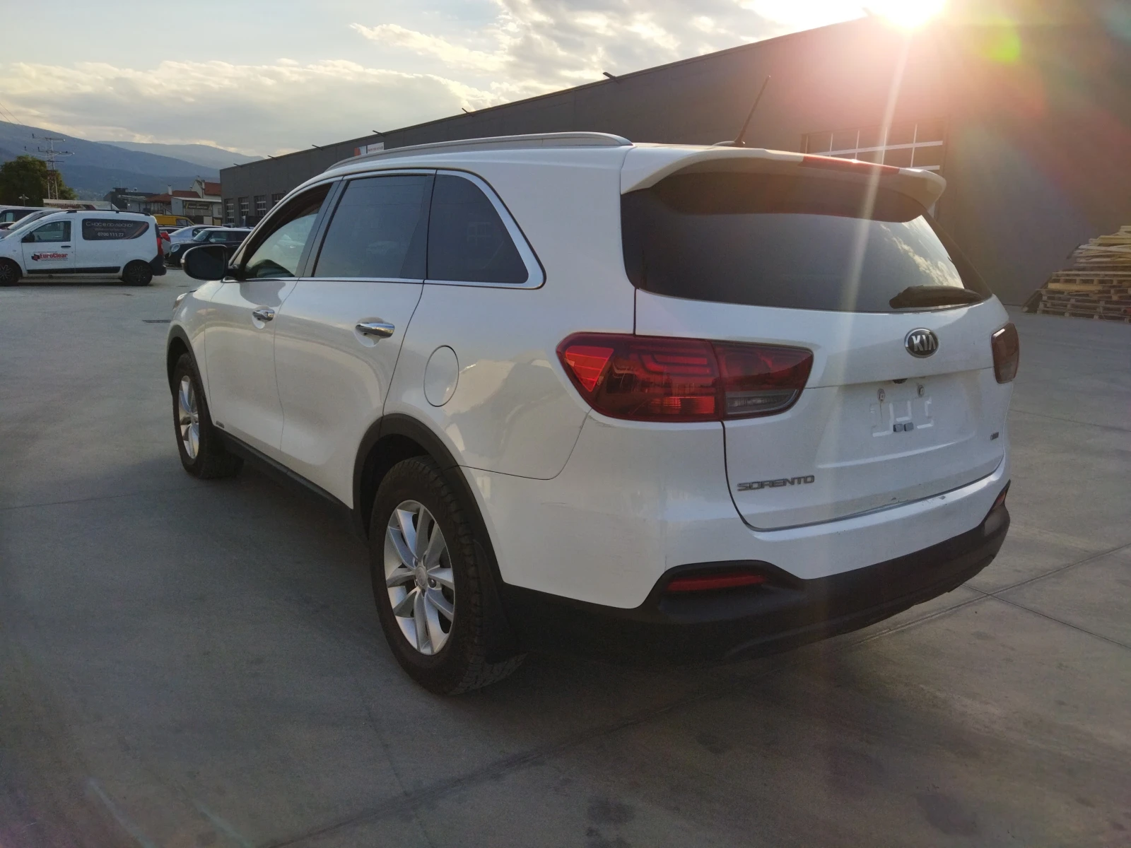 Kia Sorento 2.4 AWD, снимка 5 - Автомобили и джипове - 55660384