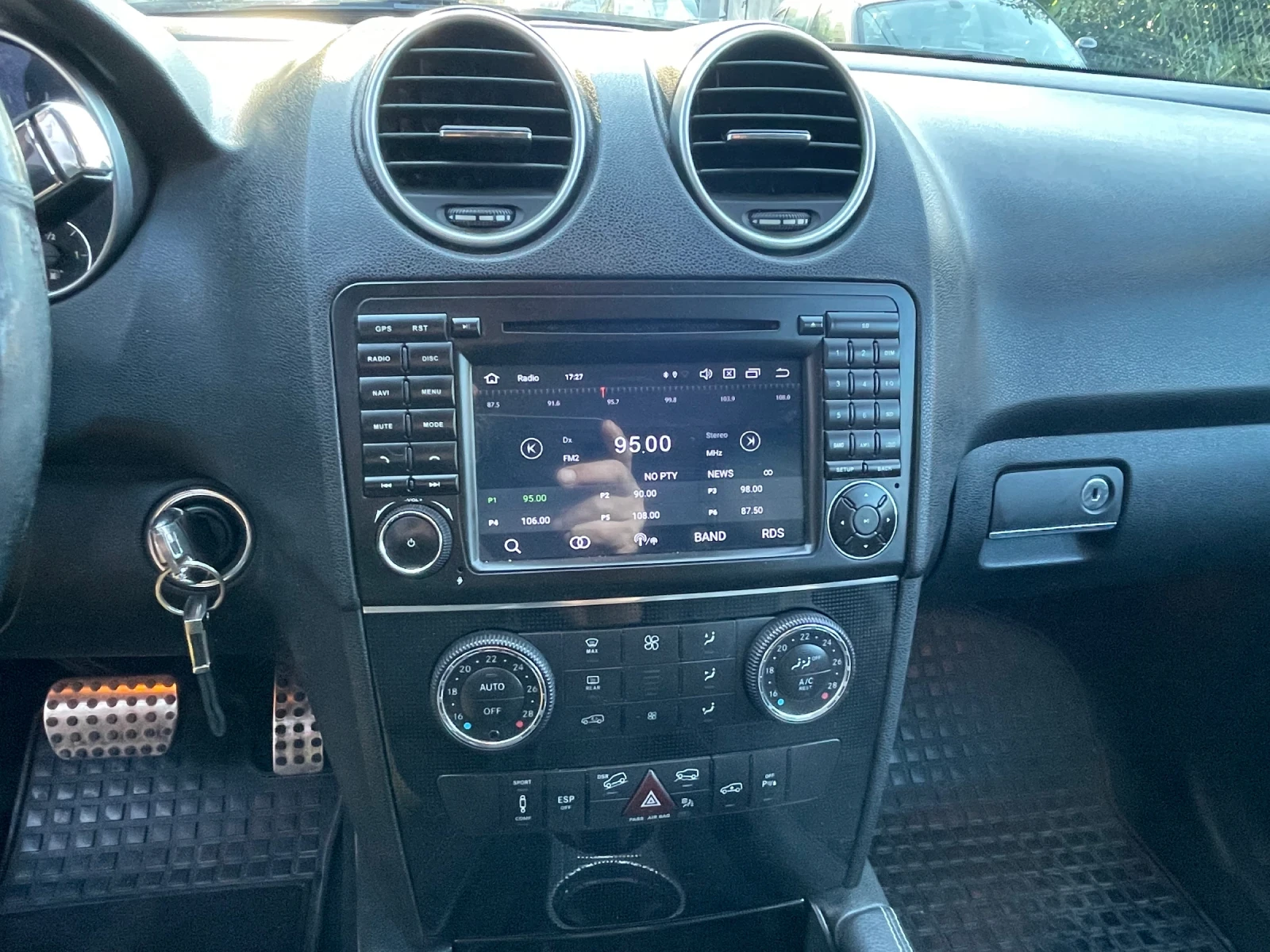 Mercedes-Benz ML 280, снимка 13 - Автомобили и джипове - 56153932