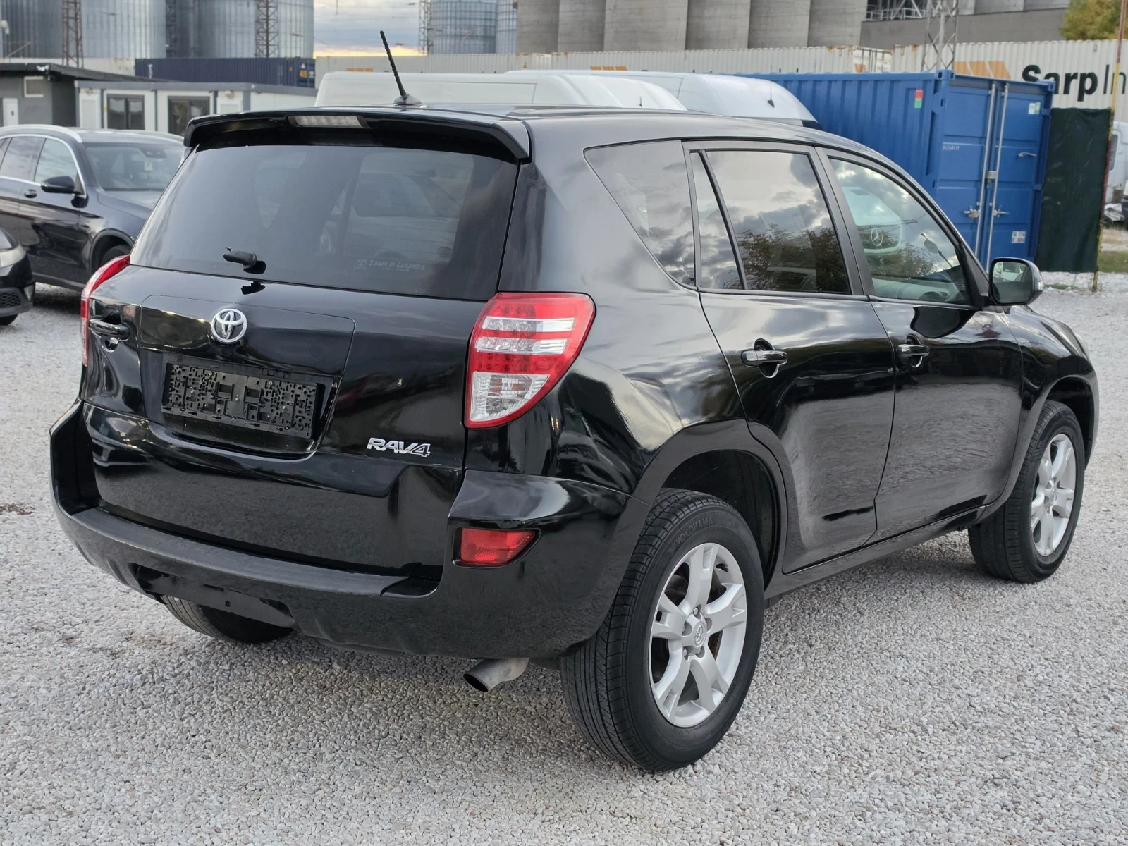 Toyota Rav4 2.2, снимка 5 - Автомобили и джипове - 56583634