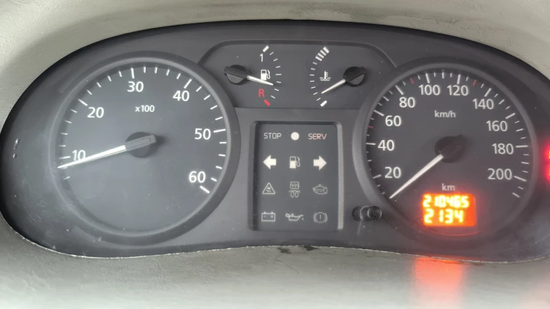 Renault Trafic Катафалка, снимка 10 - Бусове и автобуси - 53586657