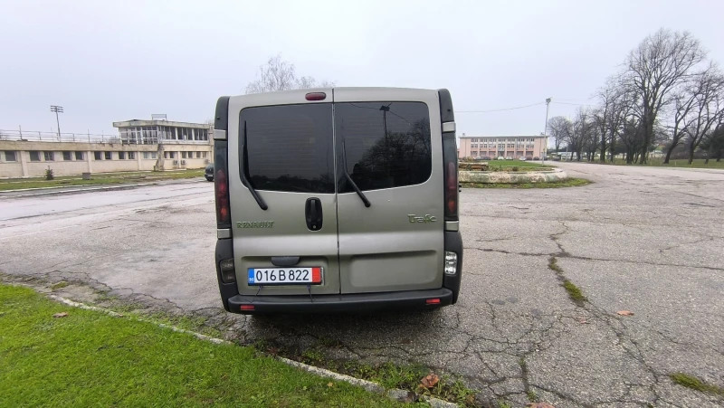 Renault Trafic Катафалка, снимка 8 - Бусове и автобуси - 53586657