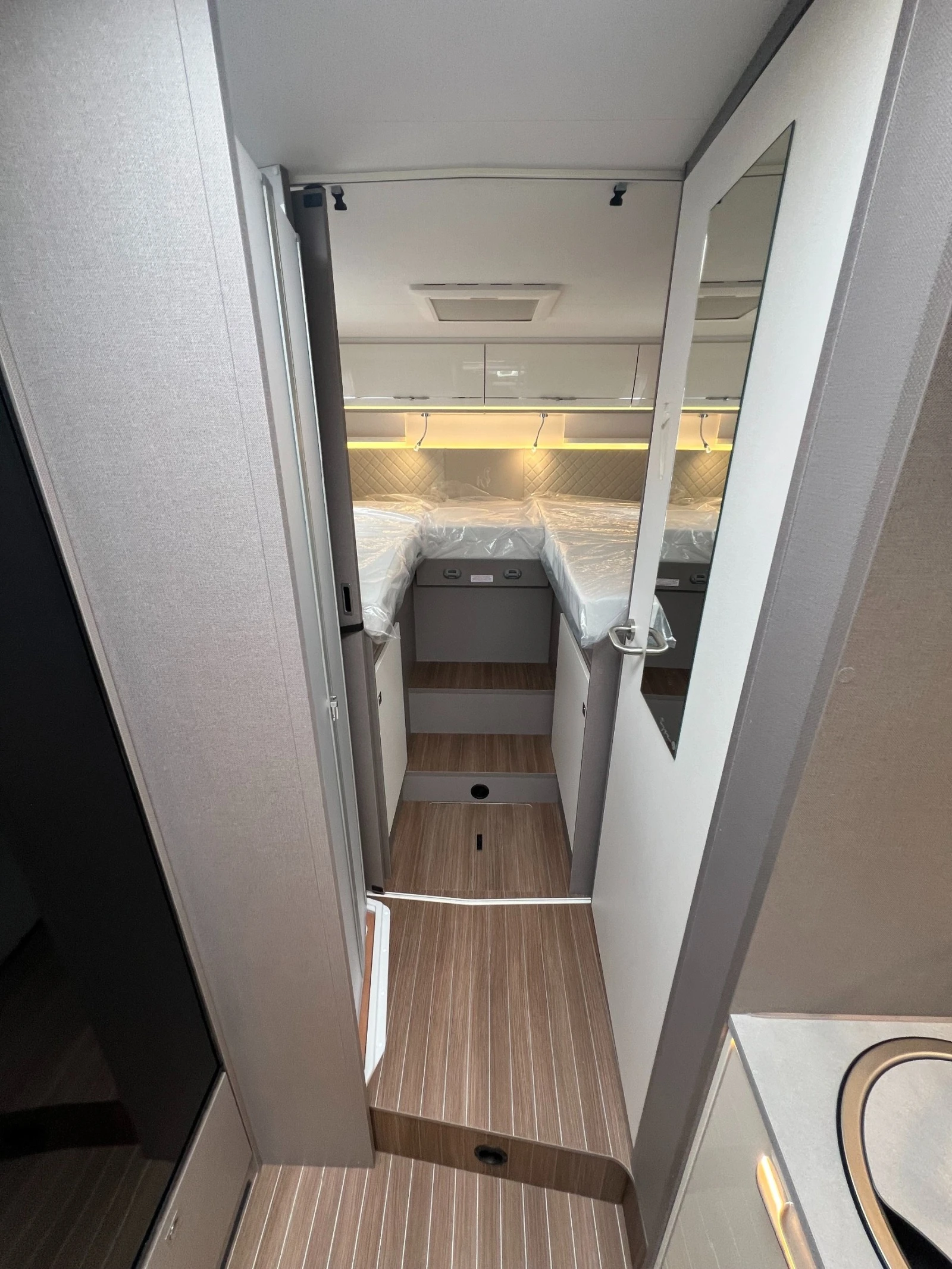 ������ HYMER / ERIBA Etrusco Hymer 7400 SBC Type X COMPLETE | Mobile.bg � ����������� 14