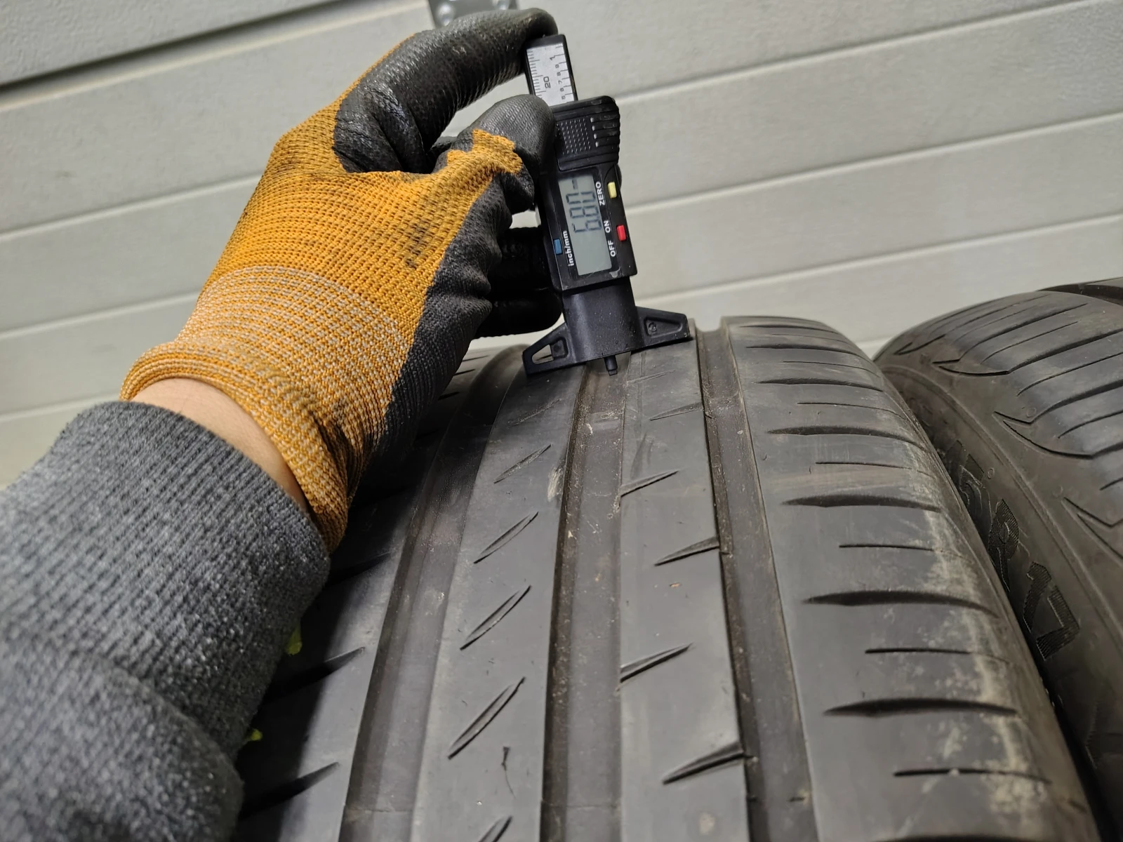  235/45R17 | Mobile.bg   3