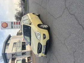 Kia Carens, снимка 2