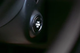 Skoda Superb 2.0TDI/DSG/ParkPilot/4x4/AirCare/Подгрев, снимка 13