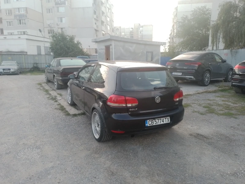 VW Golf, снимка 2 - Автомобили и джипове - 47340660