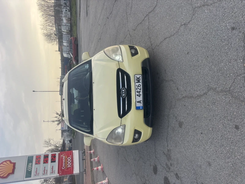 Kia Carens, снимка 5 - Автомобили и джипове - 49547385