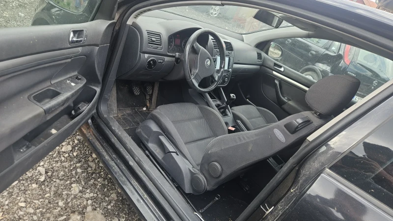 VW Golf 5 1.6 FSI На части, снимка 7 - Автомобили и джипове - 52831165