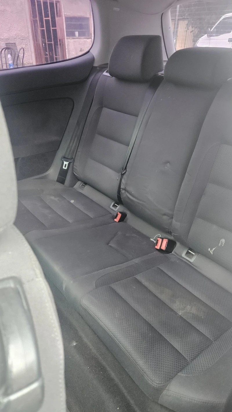 VW Golf 5 1.6 FSI На части, снимка 11 - Автомобили и джипове - 52831165