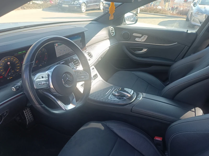 Mercedes-Benz E 300 Plug-in hybrid AMG 59000км, снимка 10 - Автомобили и джипове - 51697073