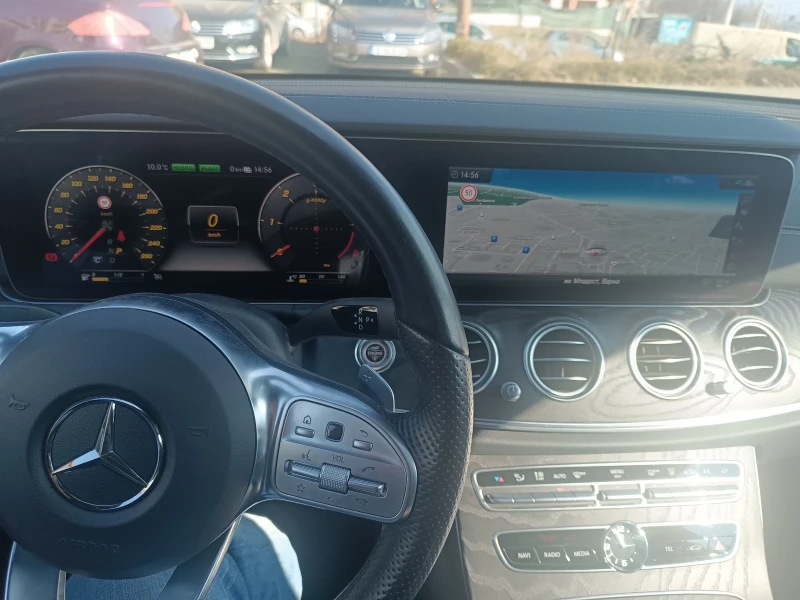 Mercedes-Benz E 300 Plug-in hybrid AMG 59000км, снимка 8 - Автомобили и джипове - 51697073