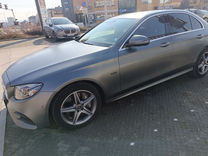 Mercedes-Benz E 300 Plug-in hybrid AMG 59000км, снимка 5 - Автомобили и джипове - 51697073