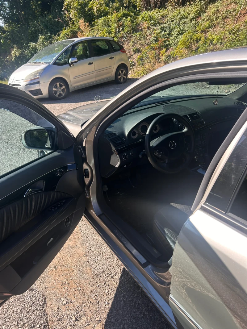 Mercedes-Benz E 270, снимка 7 - Автомобили и джипове - 52763758