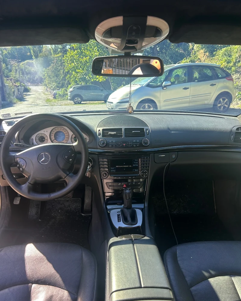Mercedes-Benz E 270, снимка 8 - Автомобили и джипове - 52763758