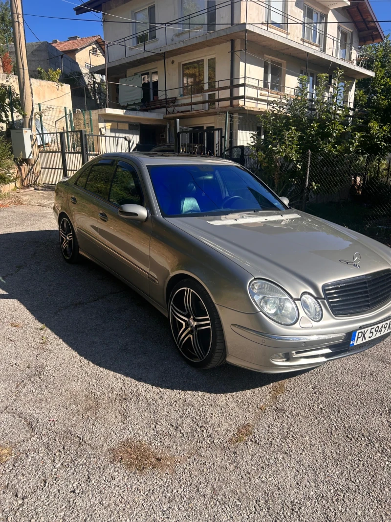 Mercedes-Benz E 270, снимка 3 - Автомобили и джипове - 52763758