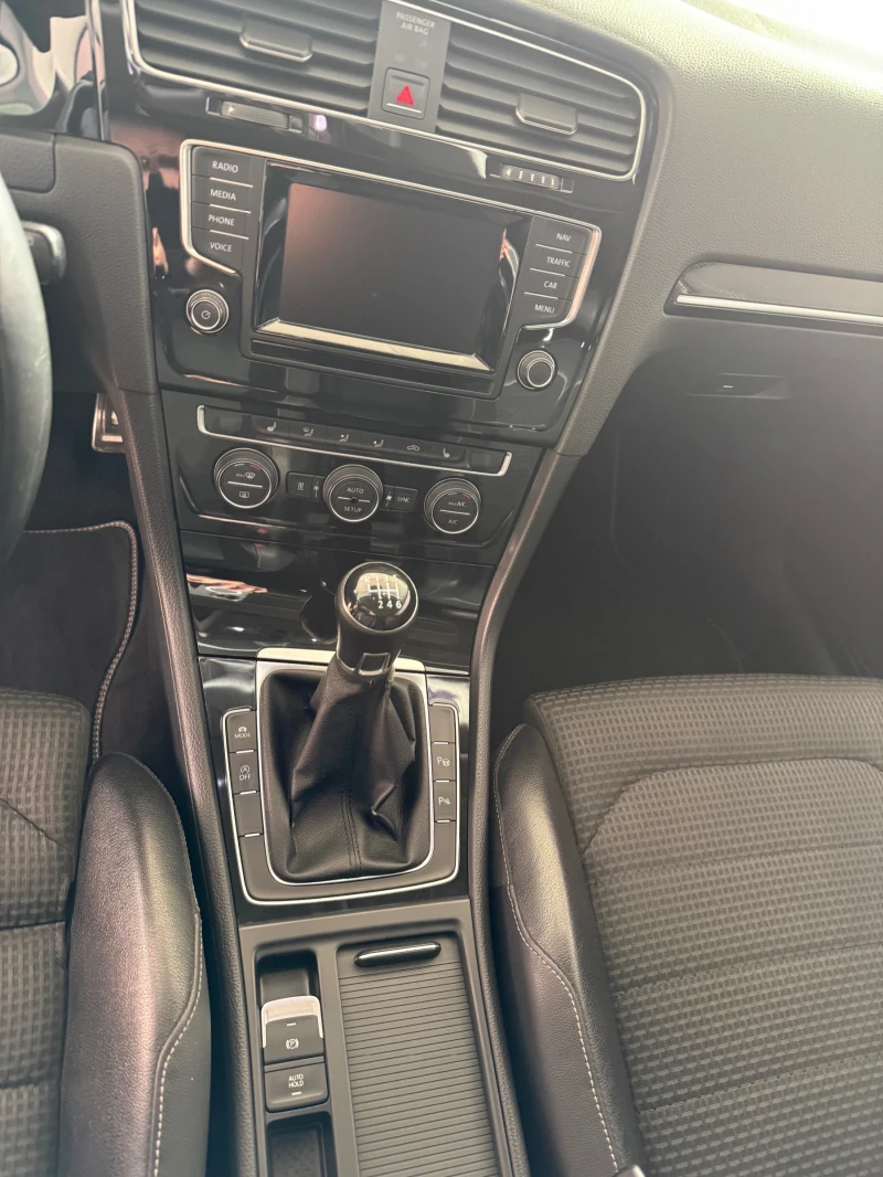 VW Golf 2.0, снимка 12 - Автомобили и джипове - 52966198