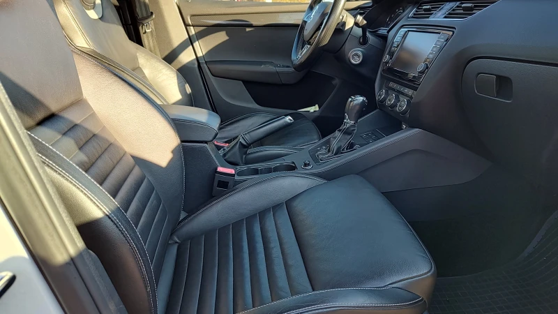 Skoda Octavia VRS, снимка 10 - Автомобили и джипове - 52988878