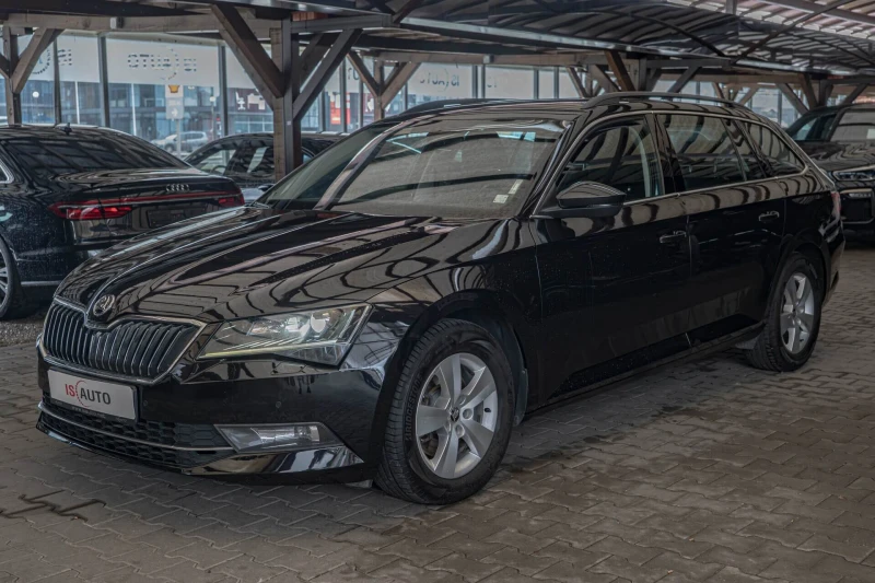 Skoda Superb 2.0TDI/DSG/ParkPilot/4x4/AirCare/Подгрев, снимка 3 - Автомобили и джипове - 53056139
