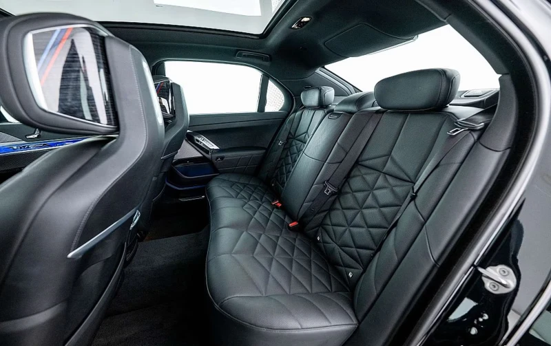 BMW i7 eDrive50/455HP/M-SPORT/PANO/B&W/MEMO/HUD/734g, снимка 15 - Автомобили и джипове - 53283642