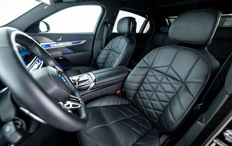 BMW i7 eDrive50/455HP/M-SPORT/PANO/B&W/MEMO/HUD/734g, снимка 5 - Автомобили и джипове - 53283642