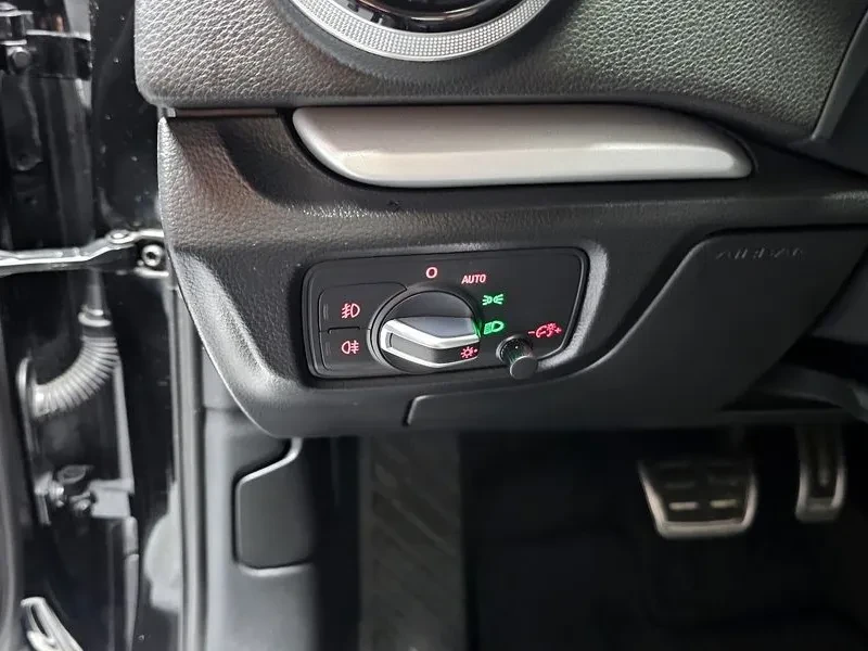 Audi A3 2.0 TDI, снимка 17 - Автомобили и джипове - 54139523