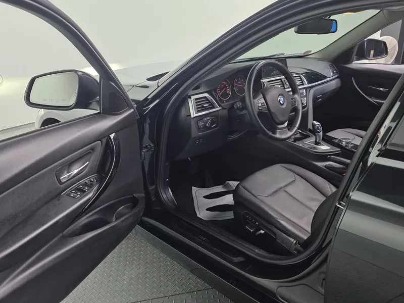 BMW 320 d, снимка 11 - Автомобили и джипове - 54592455