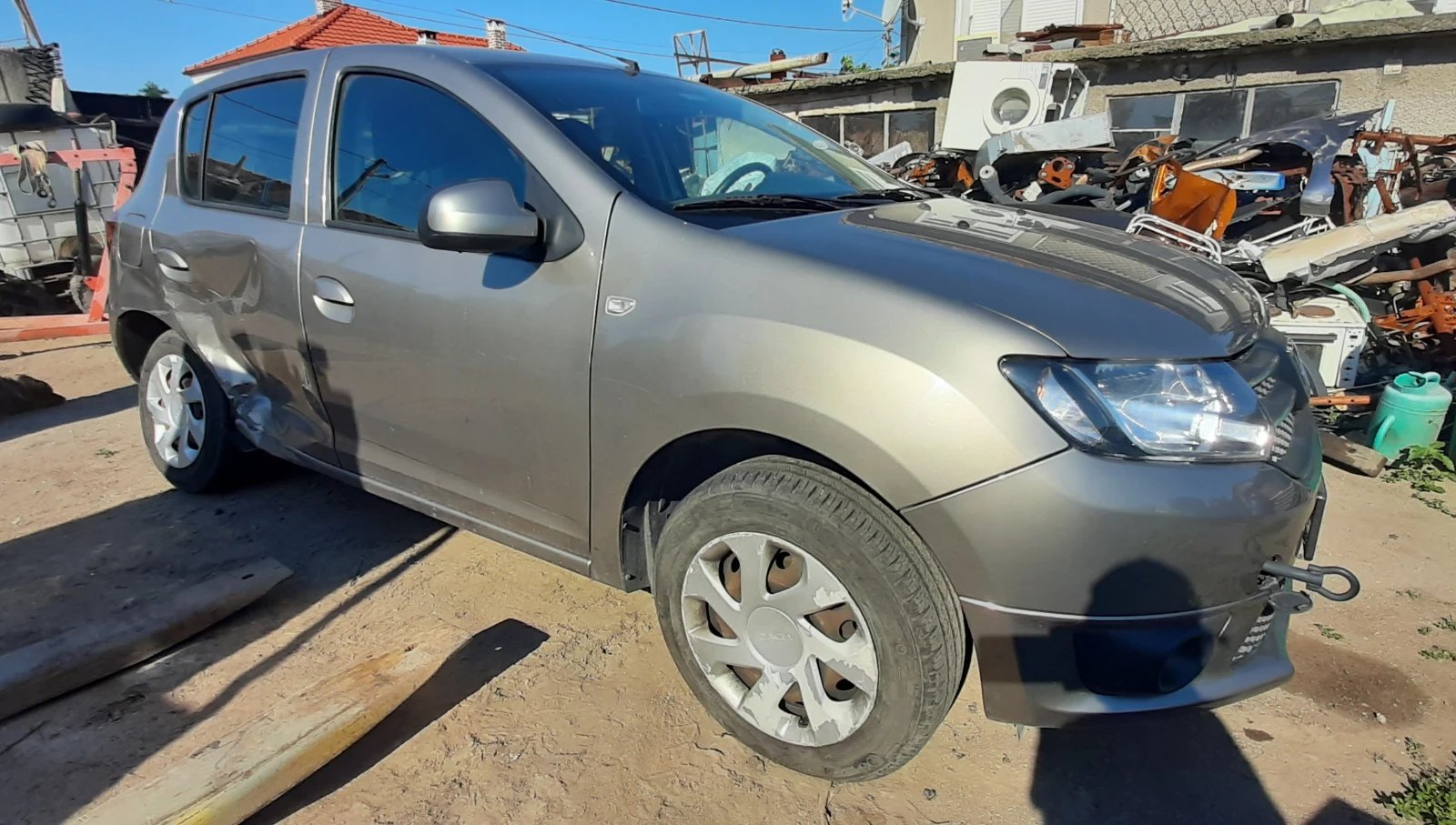 Dacia Sandero 1.5 DCI - изображение 2