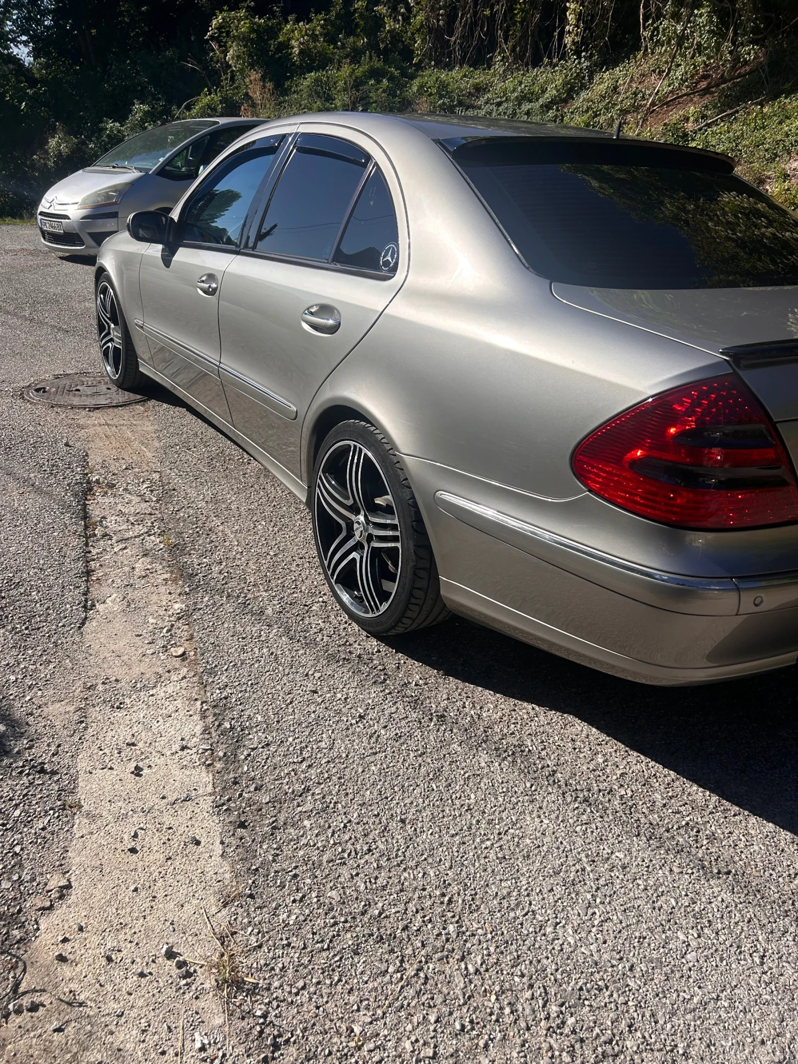 Mercedes-Benz E 270  - изображение 6