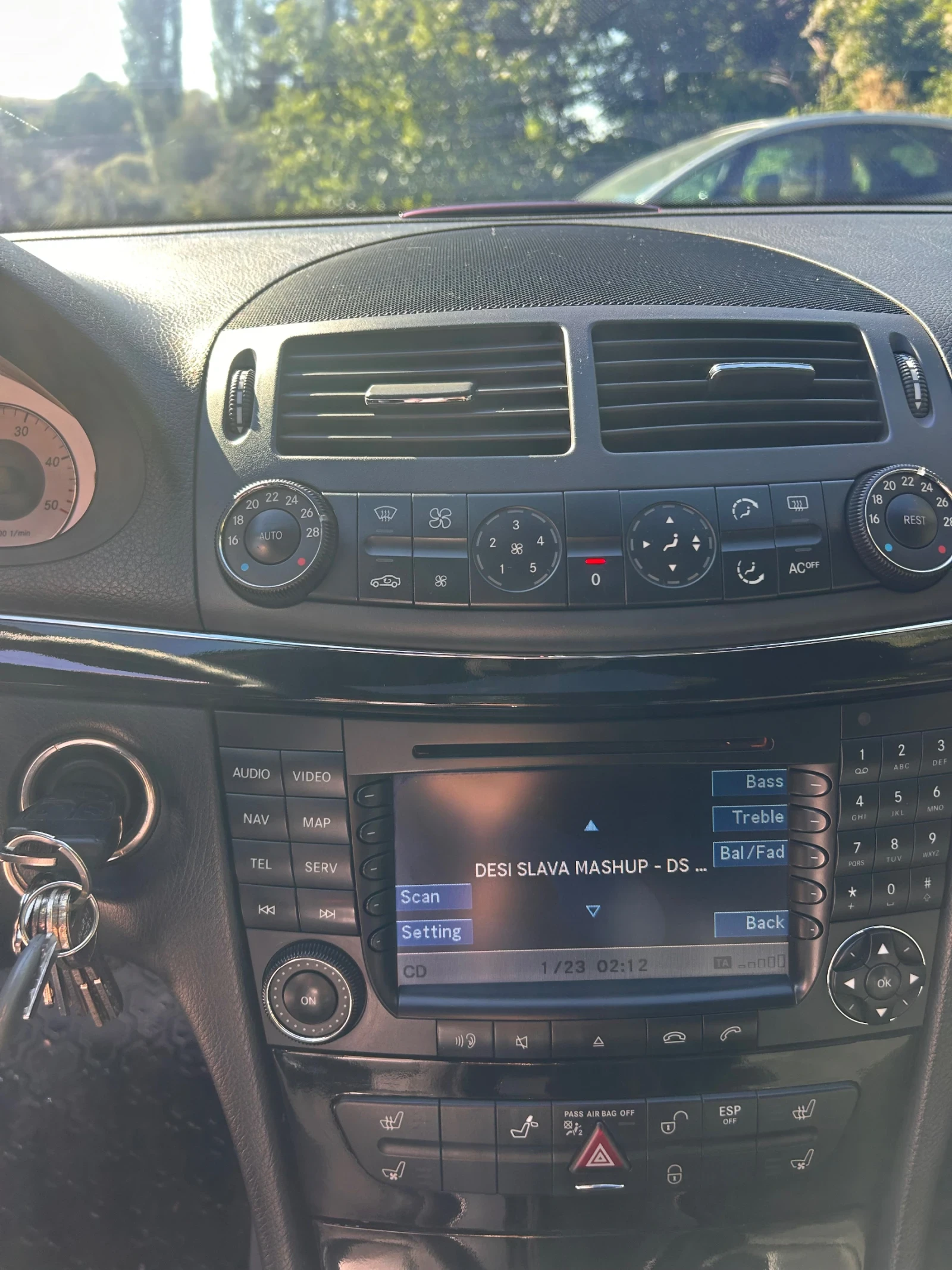 Mercedes-Benz E 270  - изображение 9