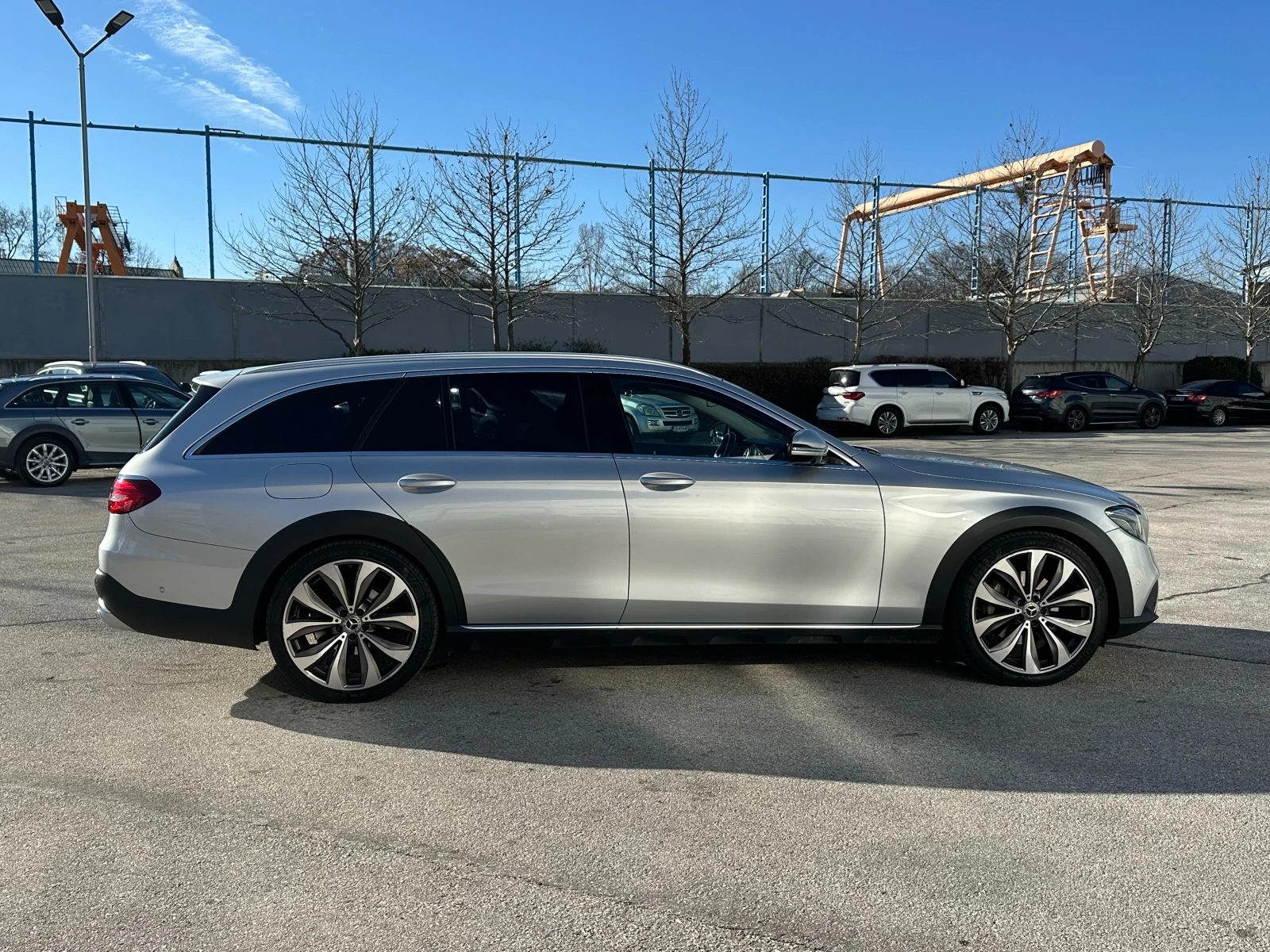 Mercedes-Benz E 220 4matic Allterrain  - изображение 5
