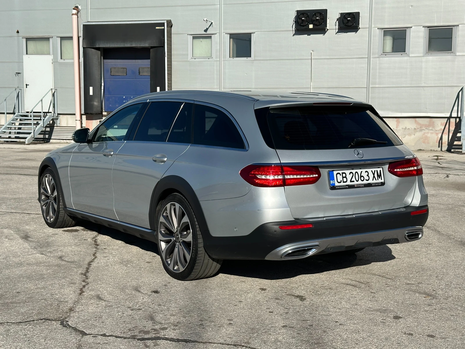 Mercedes-Benz E 220 4matic Allterrain  - изображение 3