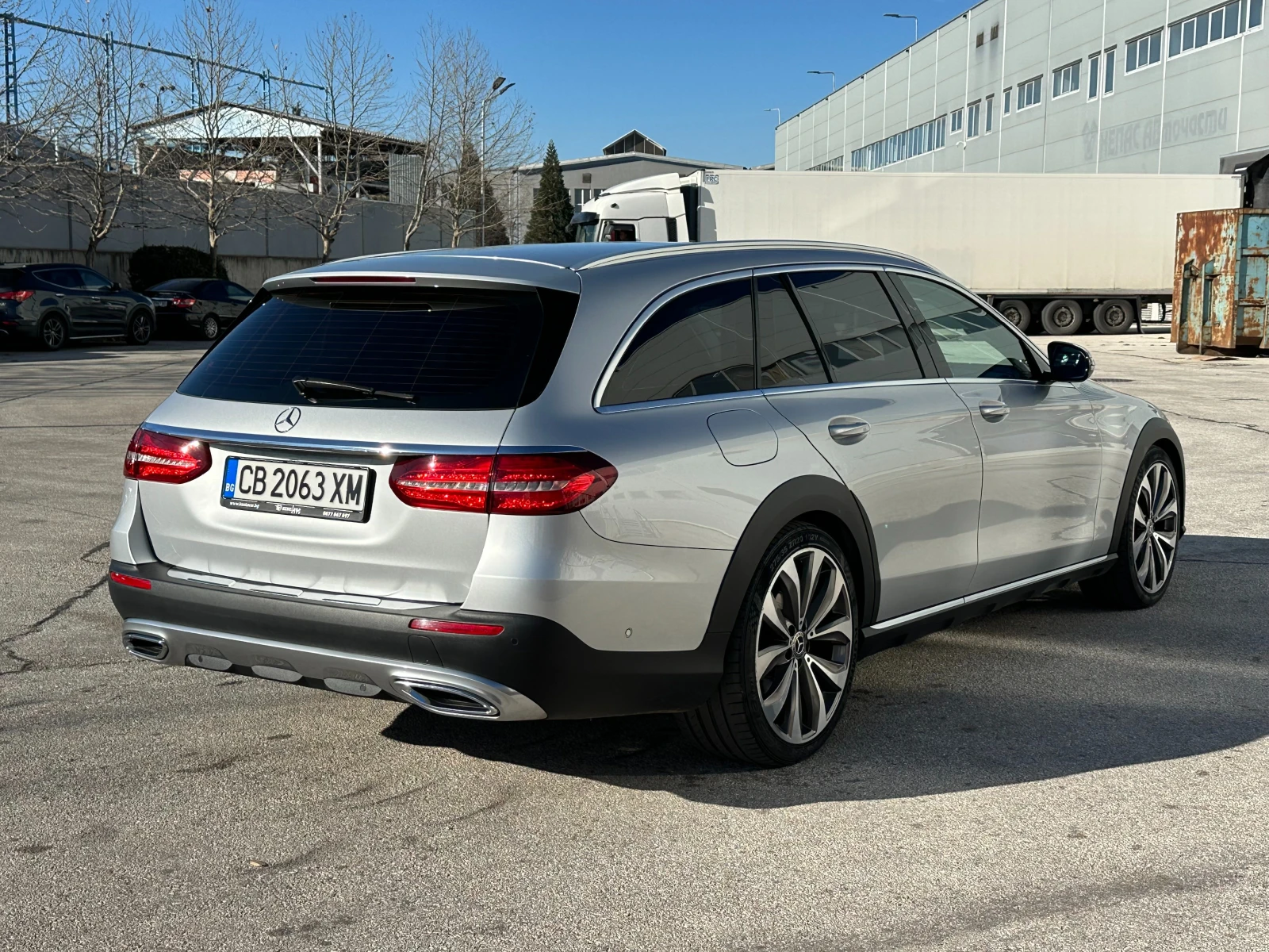 Mercedes-Benz E 220 4matic Allterrain  - изображение 4