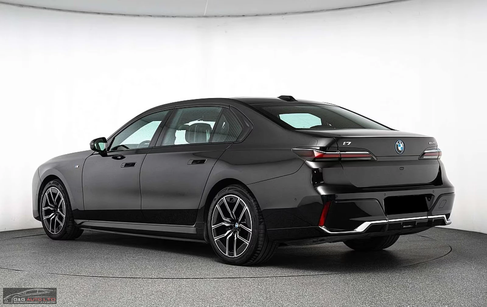 BMW i7 eDrive50/455HP/M-SPORT/PANO/B&W/MEMO/HUD/734g - изображение 4