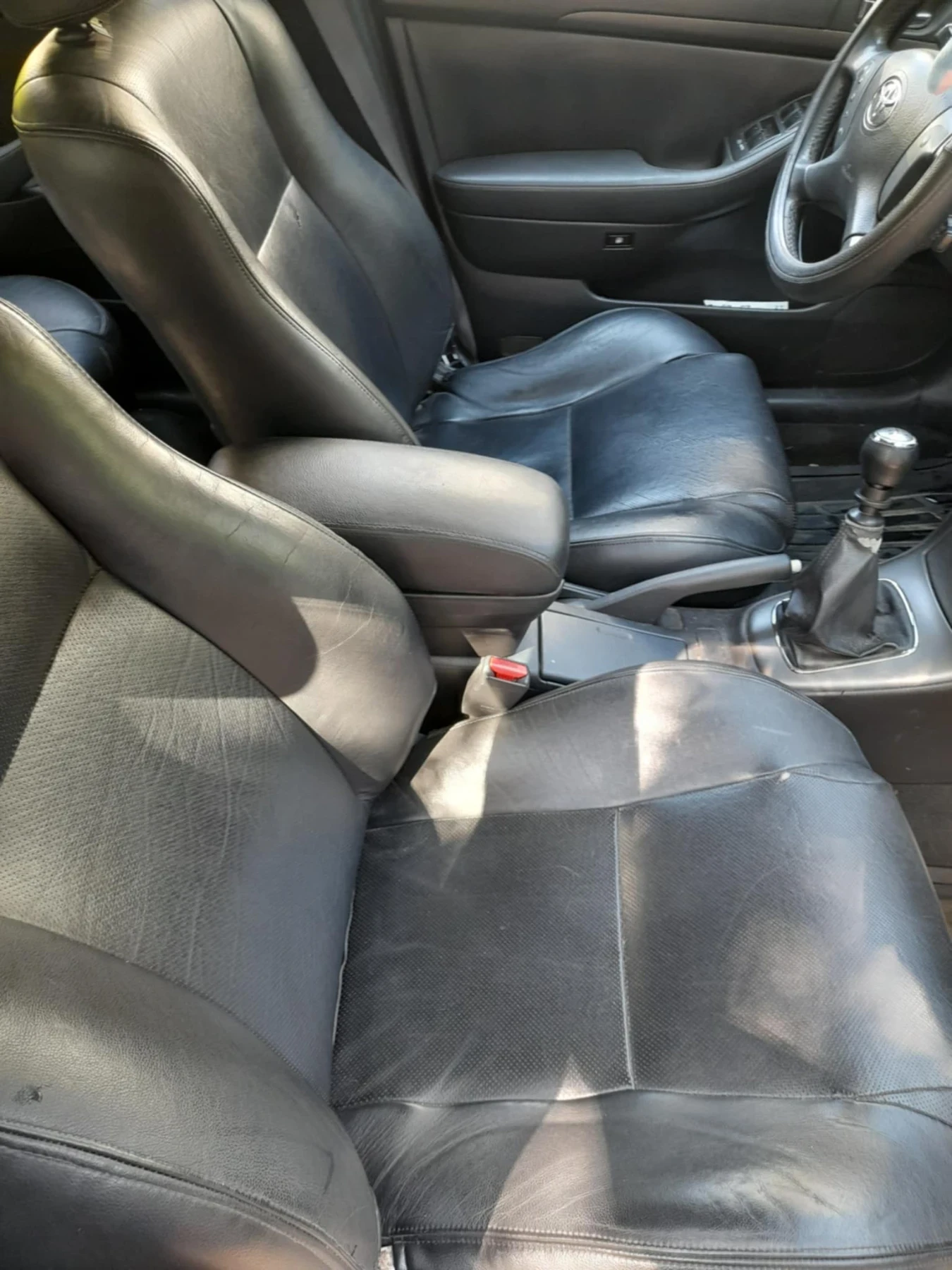 Toyota Avensis  - изображение 9