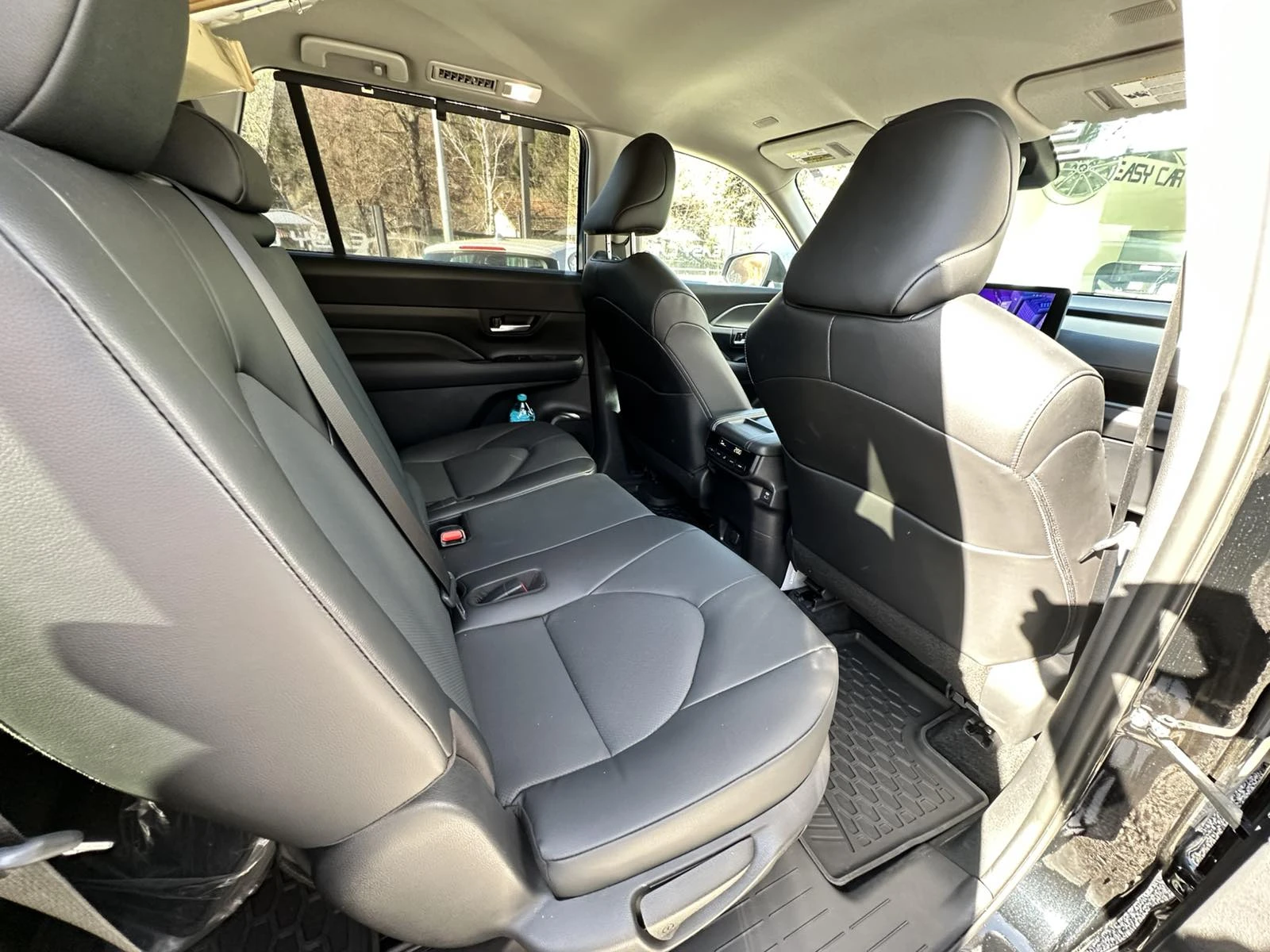 Toyota Grand Highlander XLE / AWD / 6+ 1/CAMERA/, снимка 15 - Автомобили и джипове - 53816572