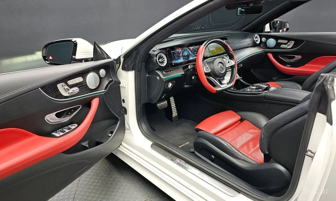 Mercedes-Benz E 220, снимка 11 - Автомобили и джипове - 54039356