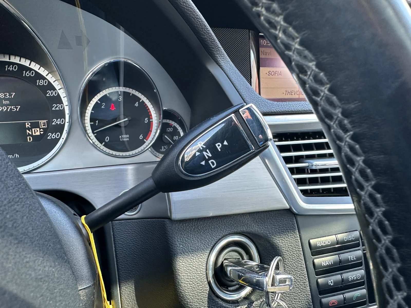 Mercedes-Benz E 350 CDI 4Matic, снимка 13 - Автомобили и джипове - 54192471