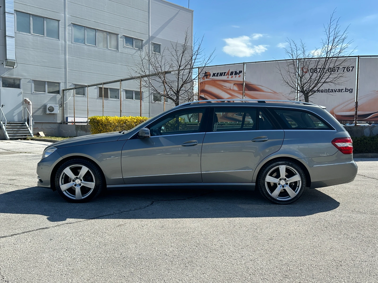 Mercedes-Benz E 350 CDI 4Matic, снимка 2 - Автомобили и джипове - 54192471