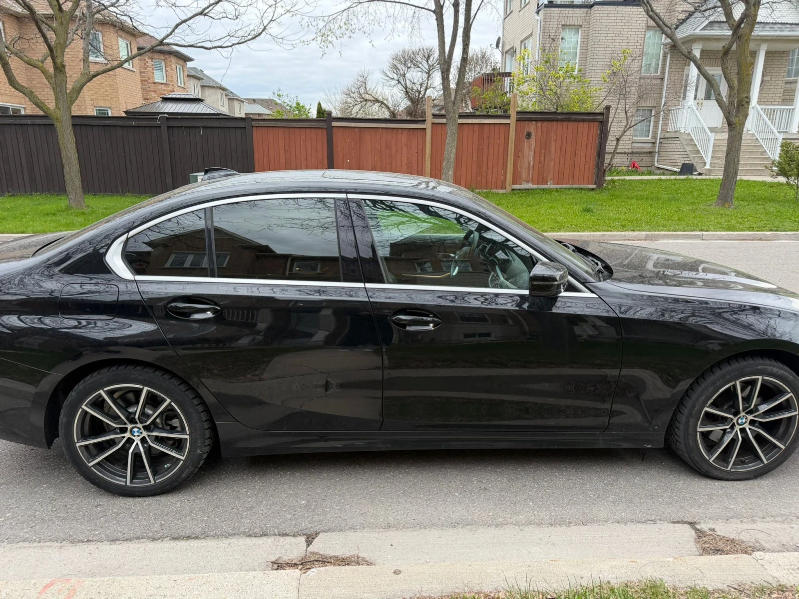 BMW 330 CARFAX * АВТОКРЕДИТ * ПРОГНОЗНА ЦЕНА ДО БГ, снимка 3 - Автомобили и джипове - 54495091