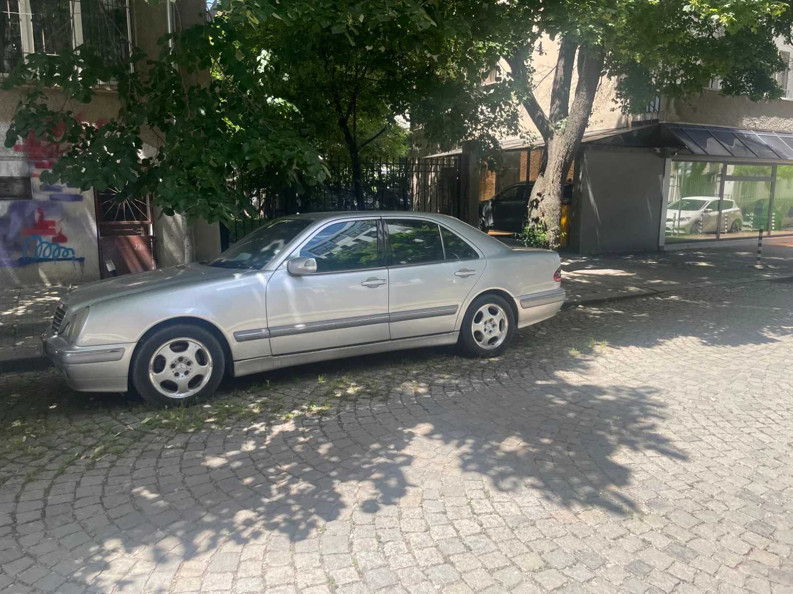 Mercedes-Benz E 270  Cdi, снимка 7 - Автомобили и джипове - 54711157