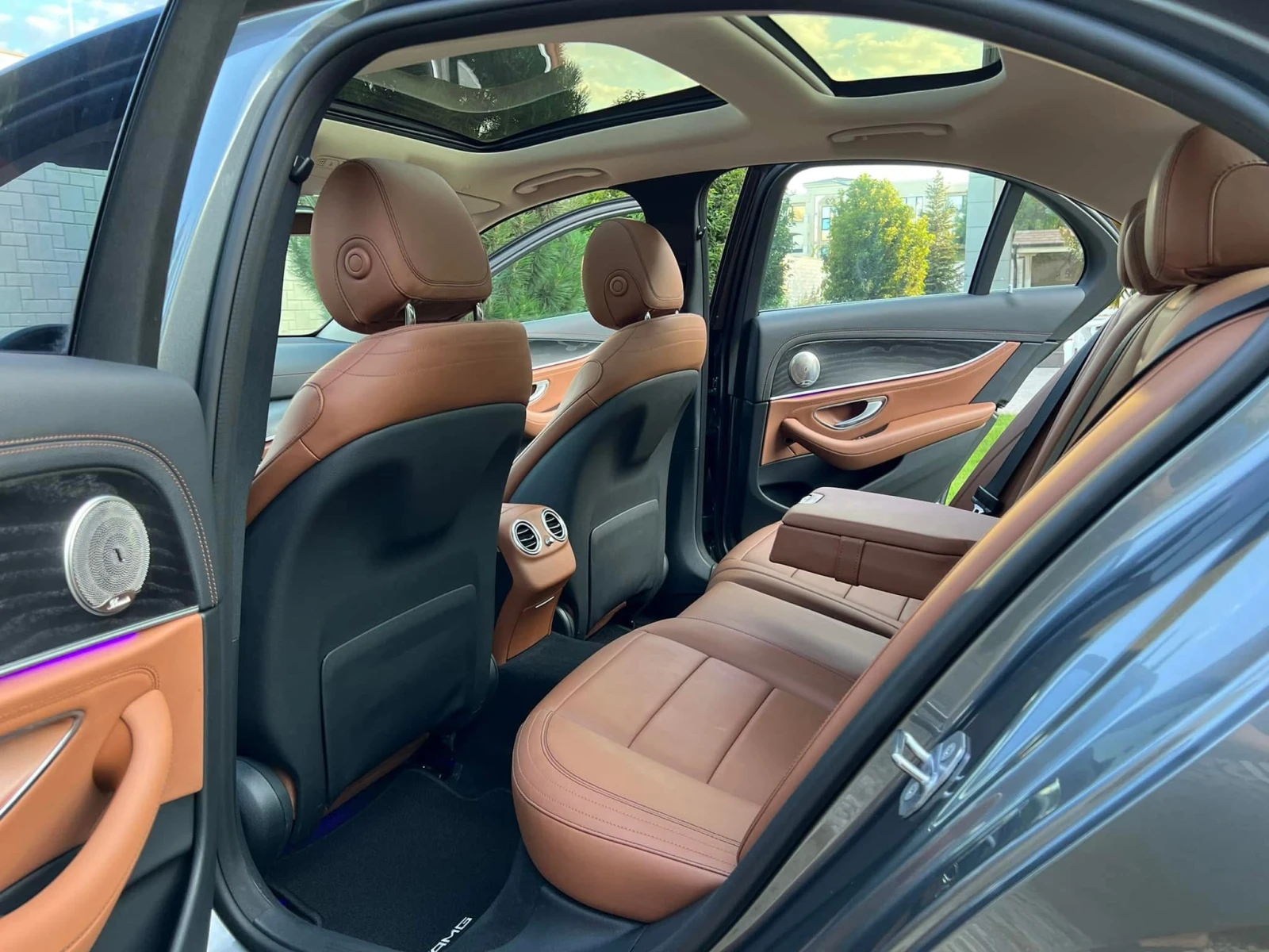 Mercedes-Benz E 220, снимка 11 - Автомобили и джипове - 54753794