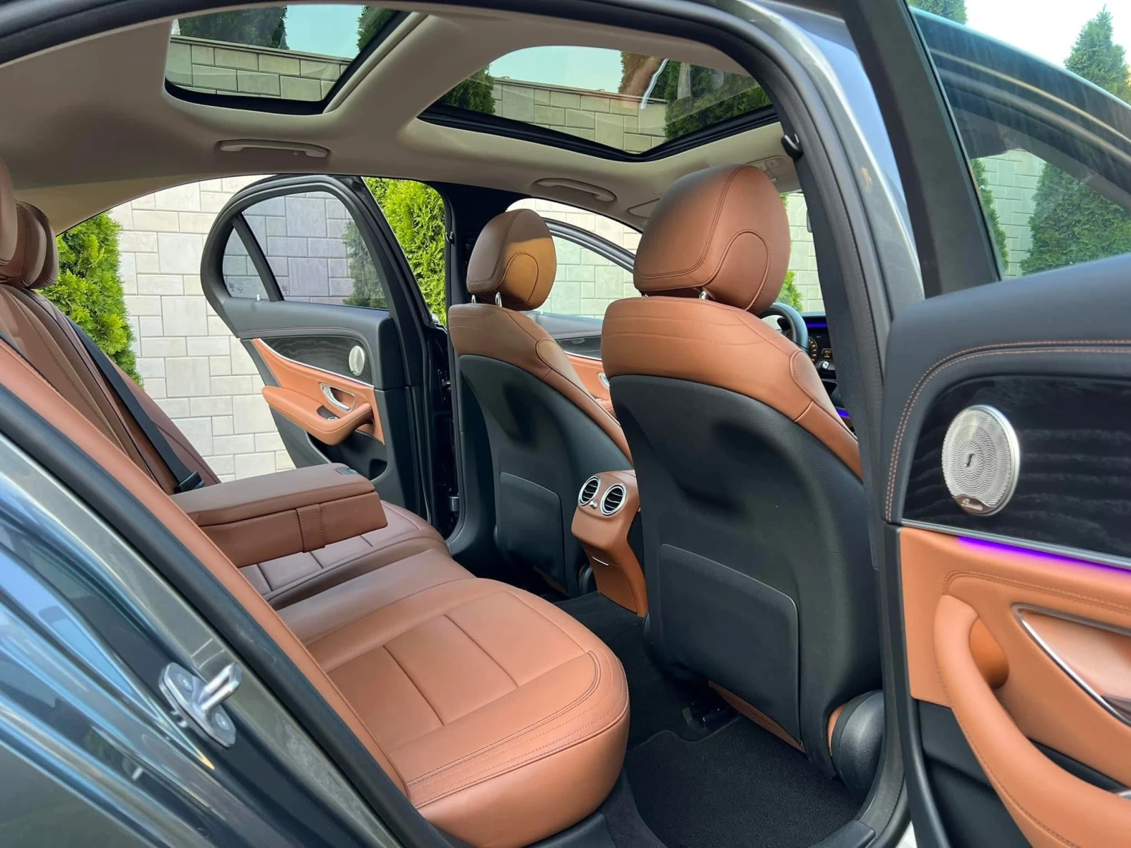 Mercedes-Benz E 220, снимка 12 - Автомобили и джипове - 54753794
