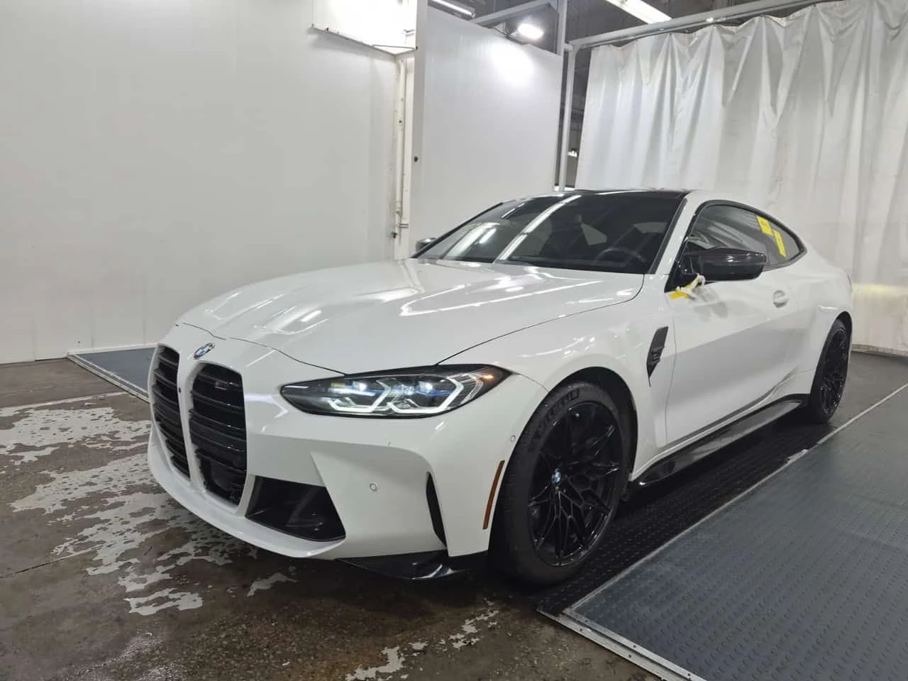 BMW M4 * COMPETITION * Carbon Buckets * CARFAX * 30k km *
