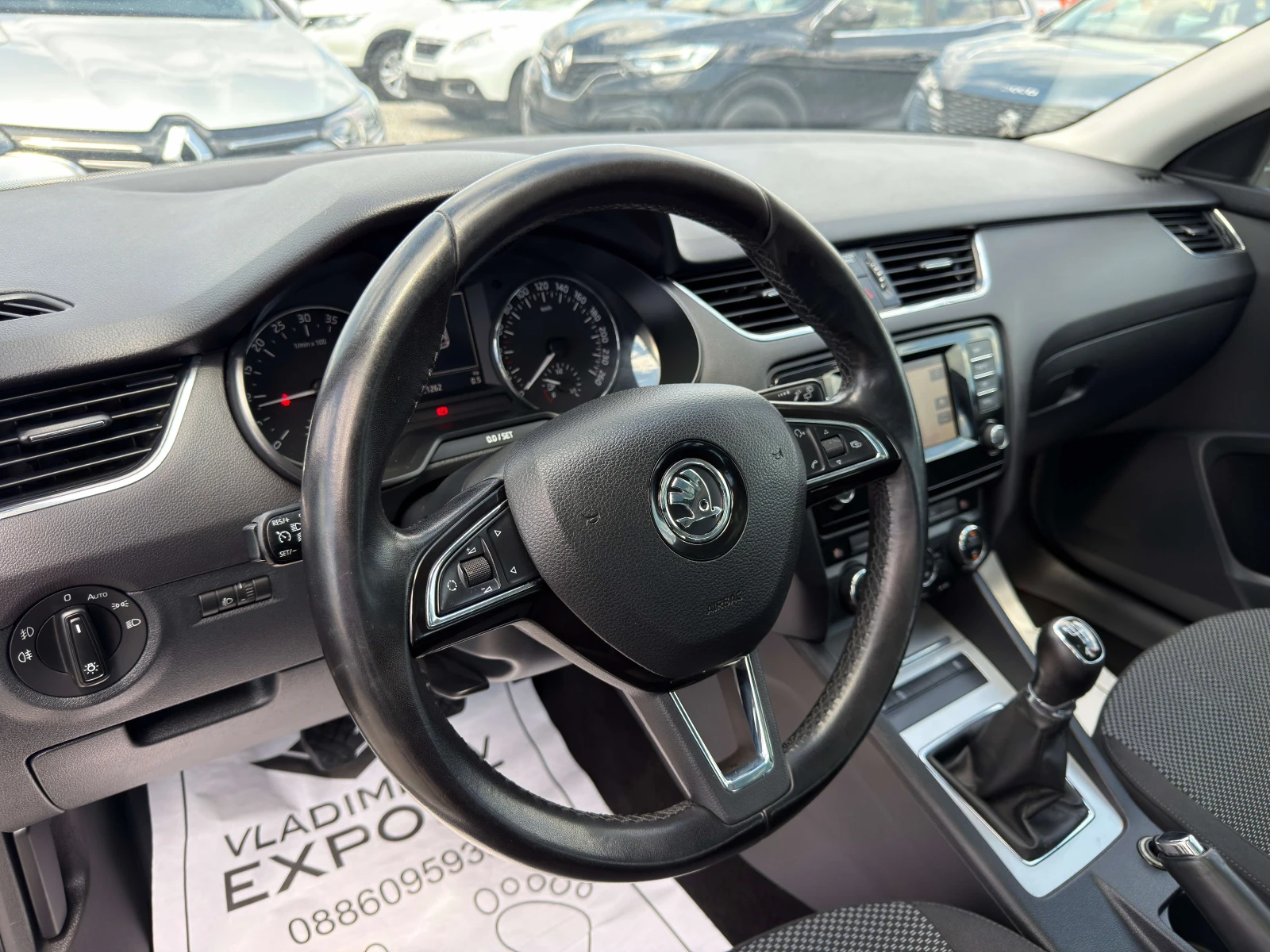 Skoda Octavia 1.6TDI 4x4 / Panorama / ������ �� / 1 ���������� | Mobile.bg � ����������� 13