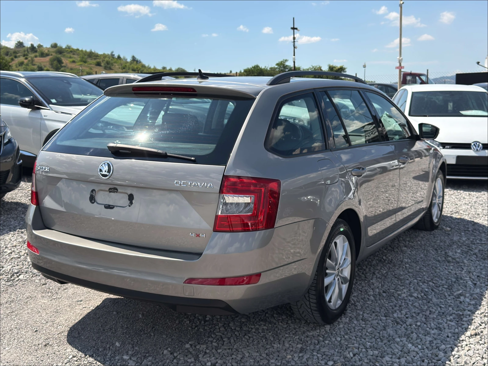 Skoda Octavia 1.6TDI 4x4 / Panorama / ������ �� / 1 ���������� | Mobile.bg � ����������� 2