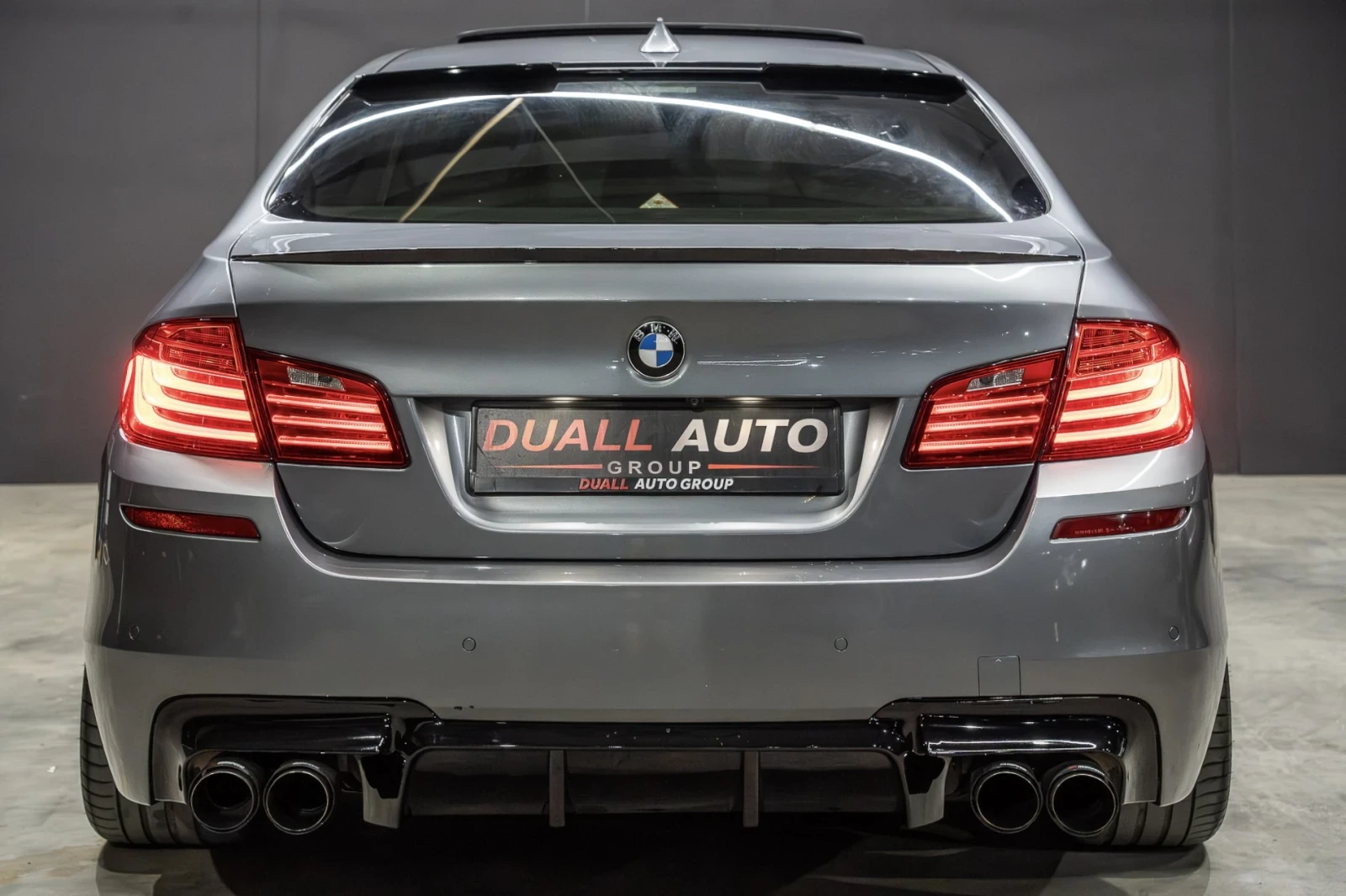 BMW 535 Xdrive /M-PERFORMANCE/ AKRAPOVIC/HUD/DISTR/SOFTCLS, снимка 6 - Автомобили и джипове - 55597914