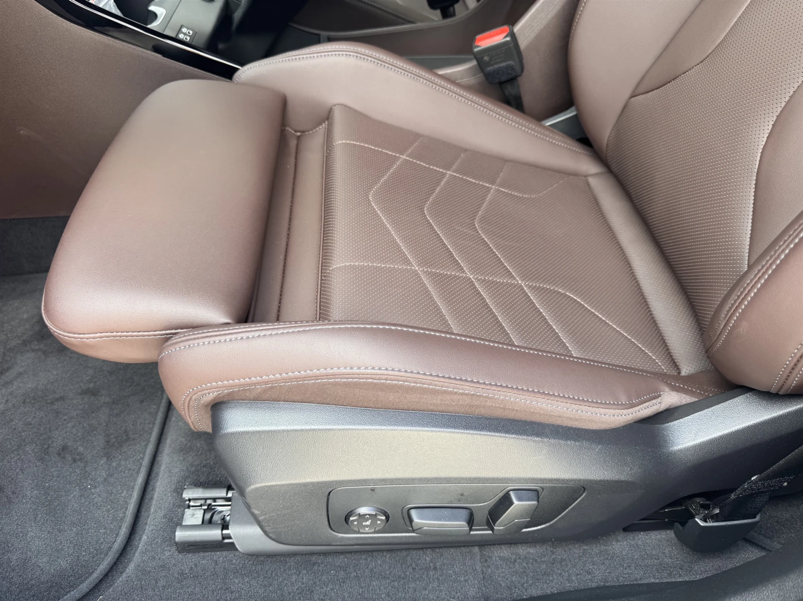 BMW iX2 xDrive30, снимка 17 - Автомобили и джипове - 55727756