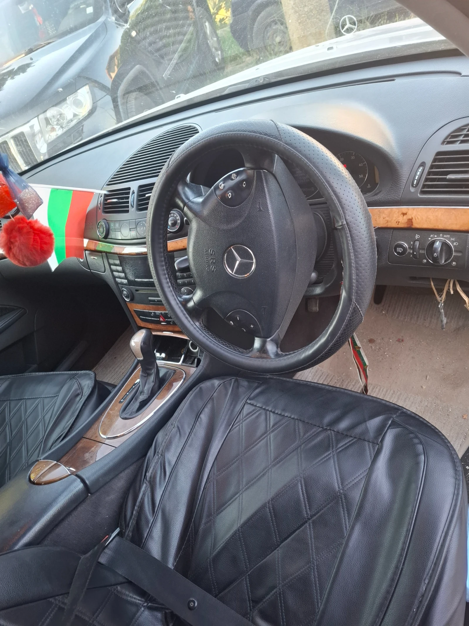 Mercedes-Benz 320, снимка 6 - Автомобили и джипове - 55776627