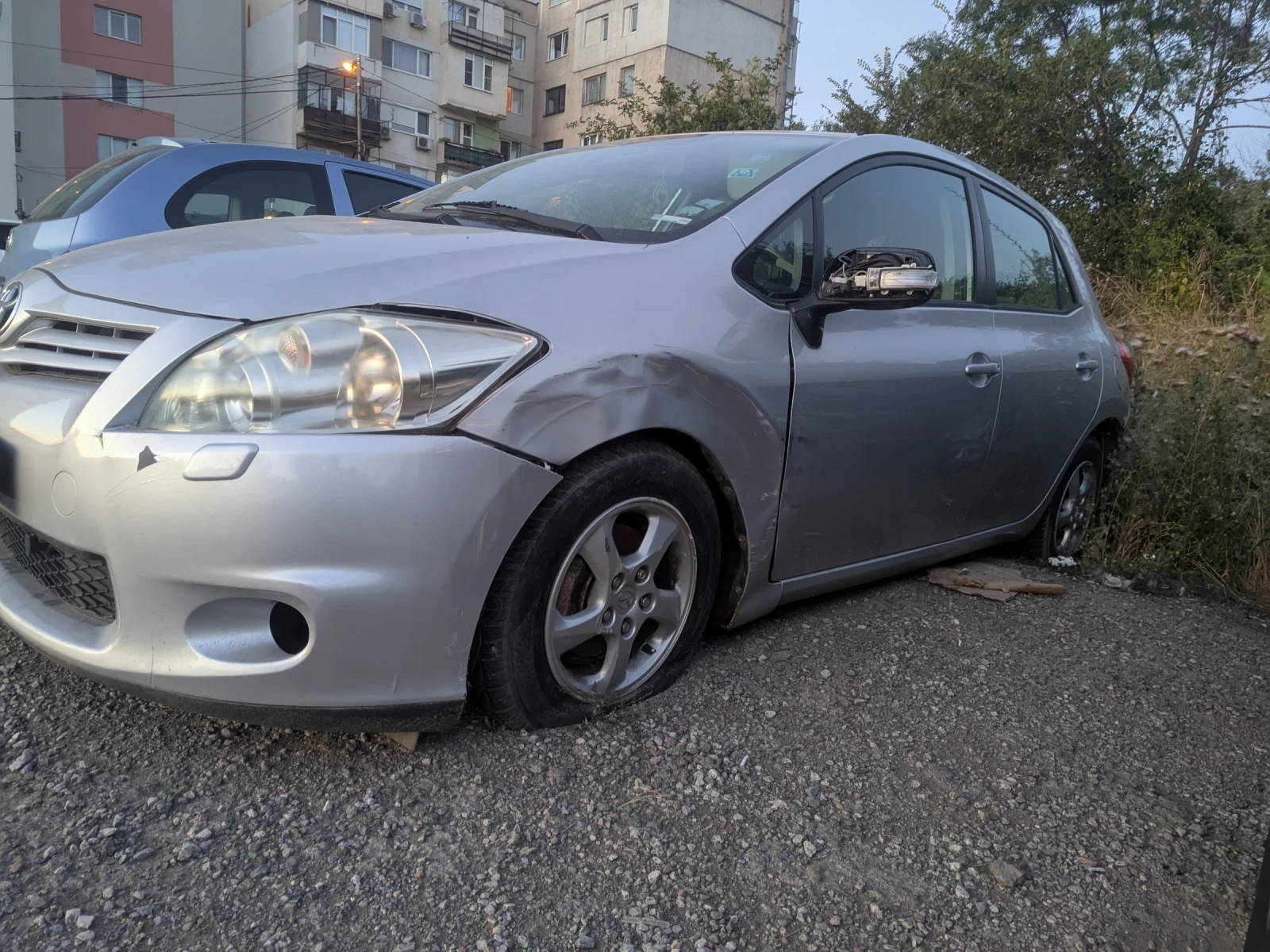 Toyota Auris, снимка 3 - Автомобили и джипове - 55993906
