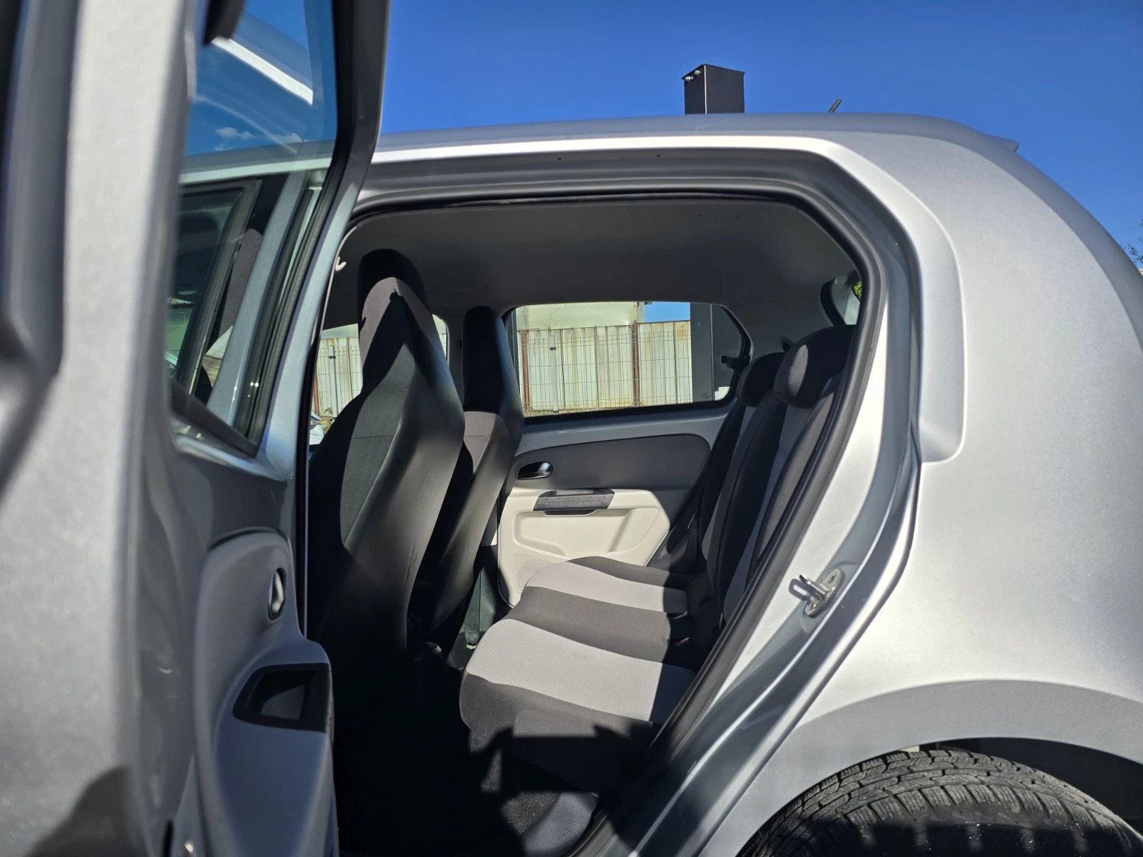 Seat Mii 1.0i ФАБР.МЕТАН КЛИМАТИК, снимка 6 - Автомобили и джипове - 56172405